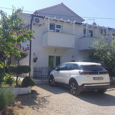 Martina Guest House Porec Exterior photo