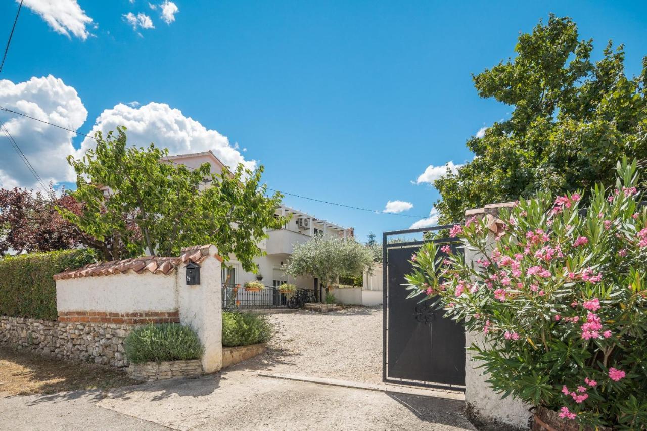 Martina Guest House Porec Exterior photo